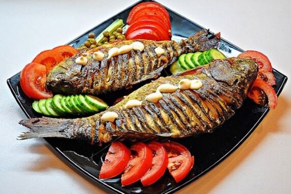Seguendo la dieta giapponese, puoi cucinare il pesce al forno con le verdure