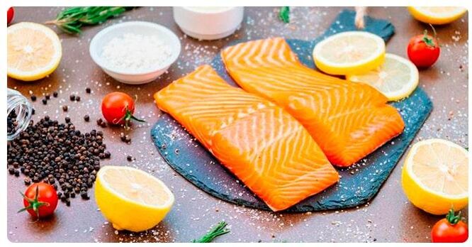 Il pasto giornaliero a base di pesce della Dieta dei 6 Petali può includere salmone al vapore